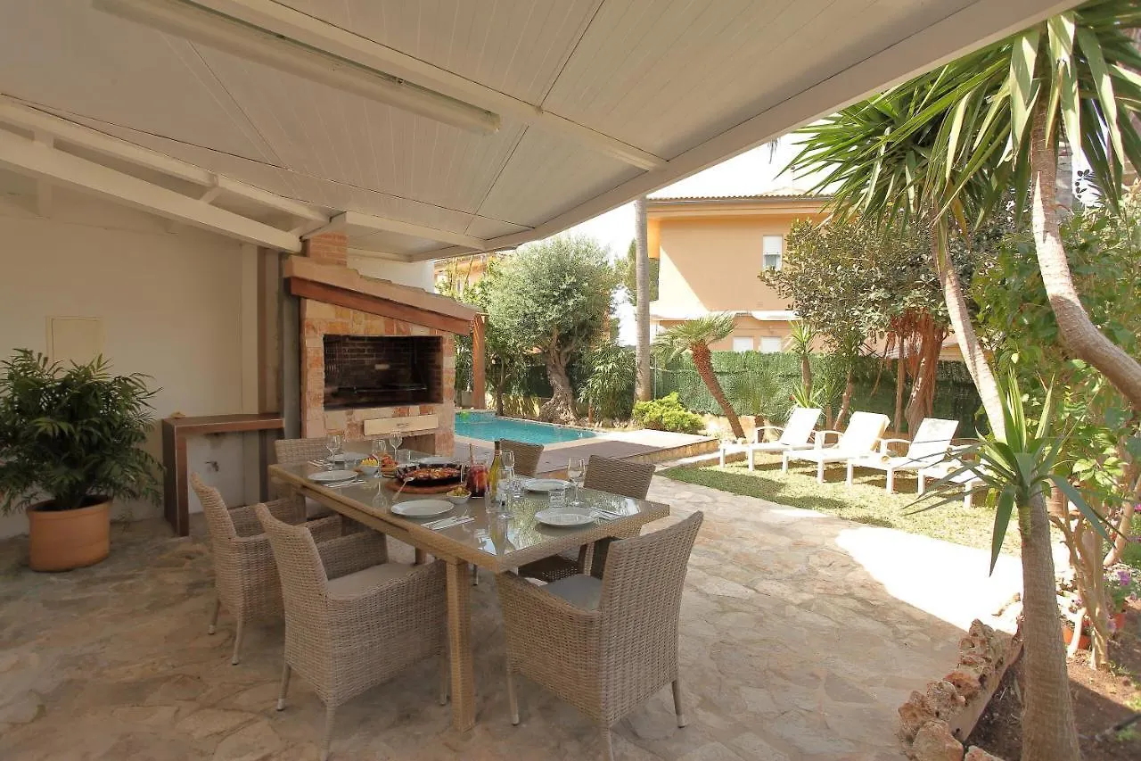 Tropical Garden, Villa With Pool Near The Beach Alcudia
