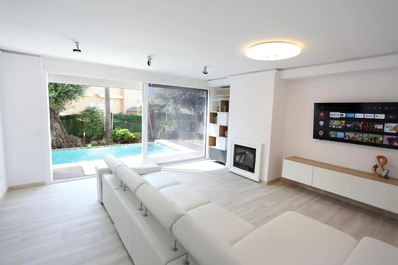 Tropical Garden, Villa With Pool Near The Beach Alcudia