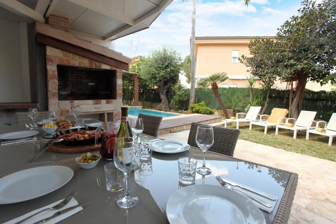Tropical Garden, Villa With Pool Near The Beach Alcudia  0*, Alcudia (Mallorca)